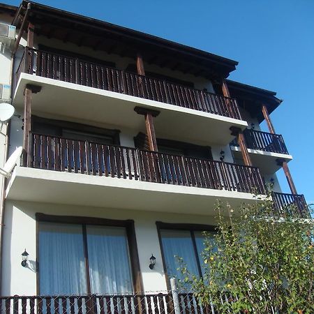 Family Hotel And Restaurant Plamena Oresak Kültér fotó