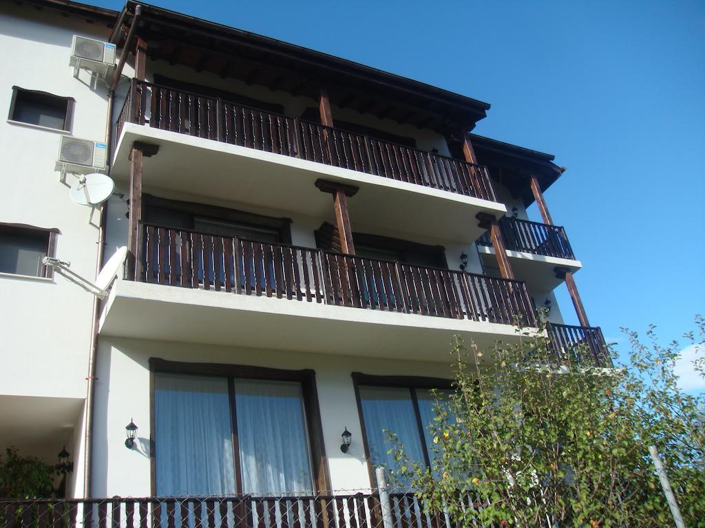Family Hotel And Restaurant Plamena Oresak Kültér fotó