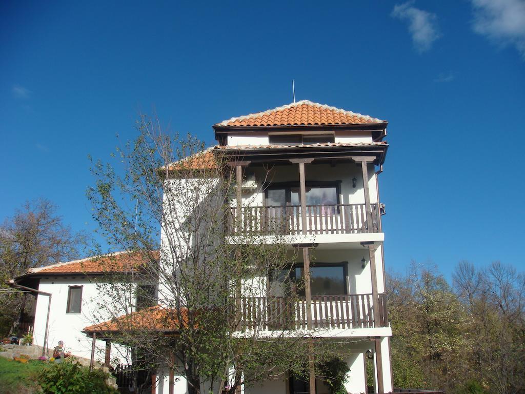 Family Hotel And Restaurant Plamena Oresak Kültér fotó
