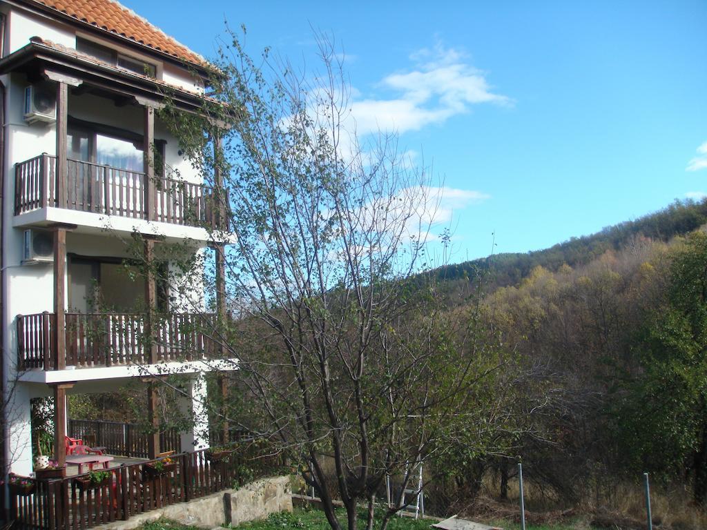 Family Hotel And Restaurant Plamena Oresak Kültér fotó